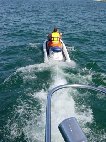 jetski-pulls-the-boat-home-1-