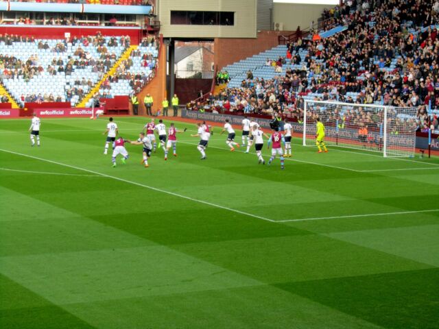 Villa v Spurs - match action (11)