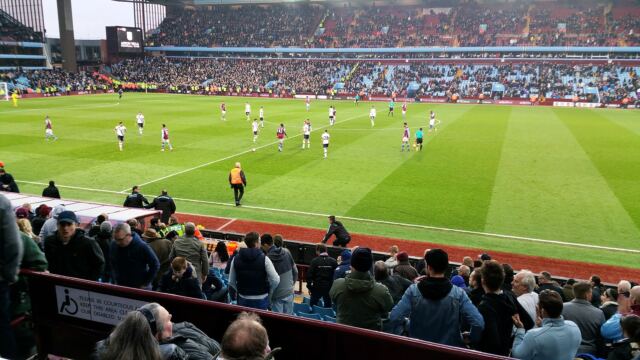 Villa v Spurs - match action (9)