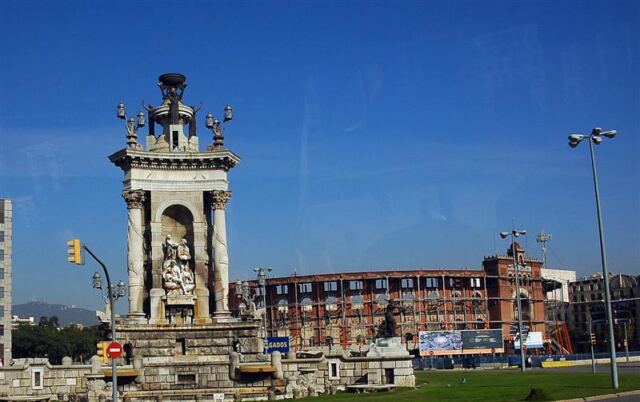 Monument and old bull fighting arena