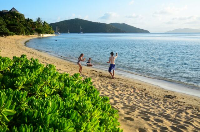 The Great Mahoe Bay Sand Fight 2