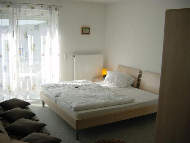 roger-s-room-at-the-scholl-house