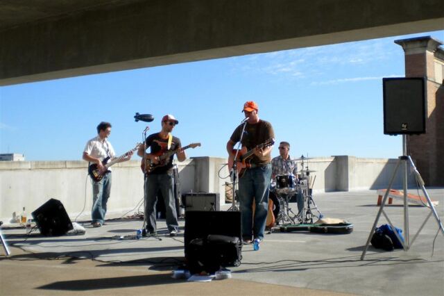 Lucas Cook performs at LN tailgate (3)