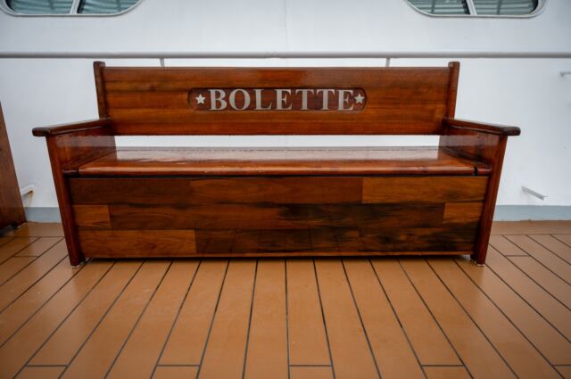 Bolette bench