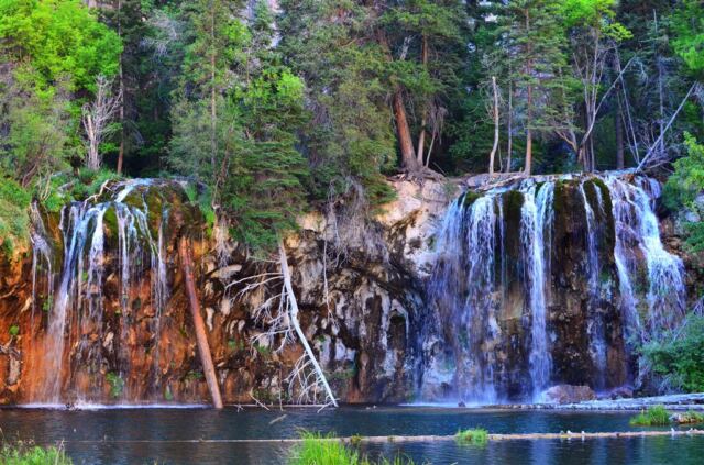 Hanging Lake twin waterfalls (1)