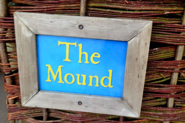 Warwick Castle - The Mound sign