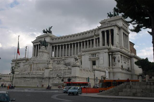 Vittorio Monument again