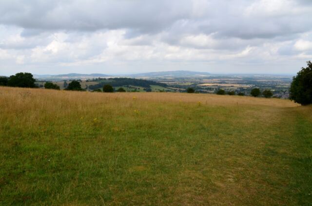 Broadway Tower - Cotswold Way scenery (05)