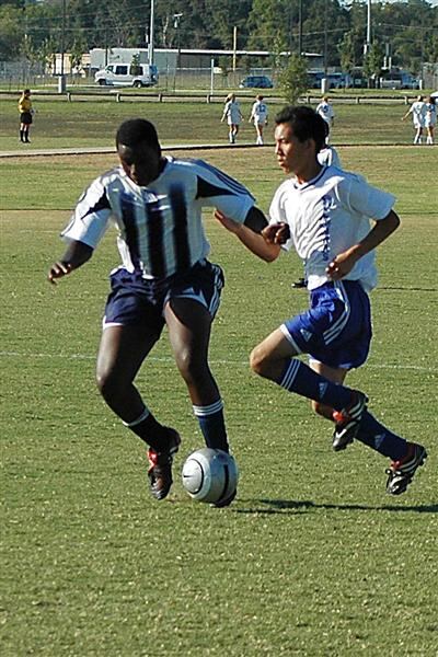rowland-shields-off-a-defender
