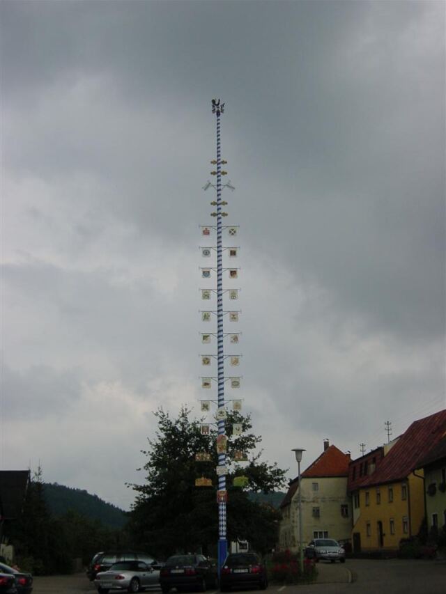 kallmunz-maypole
