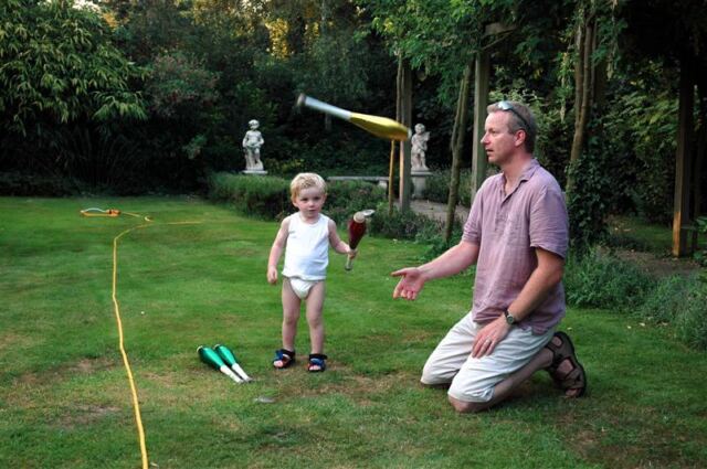 Julian teaches Sam to juggle