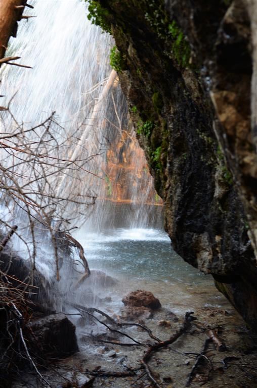 Hanging Lake waterfall (2)