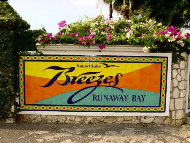 Breezes sign
