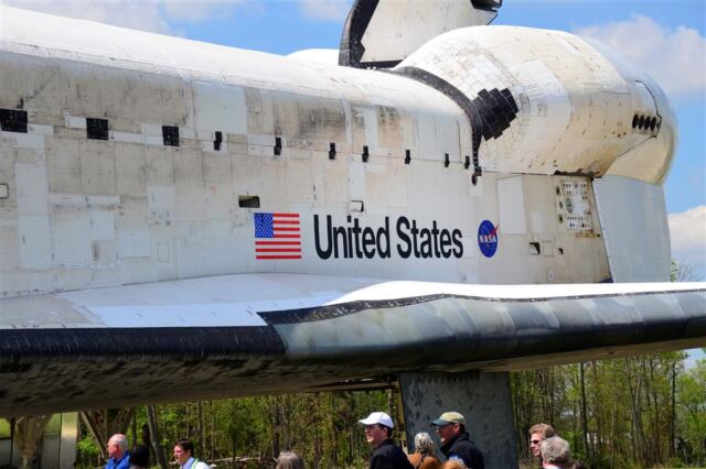Discovery outside (14)
