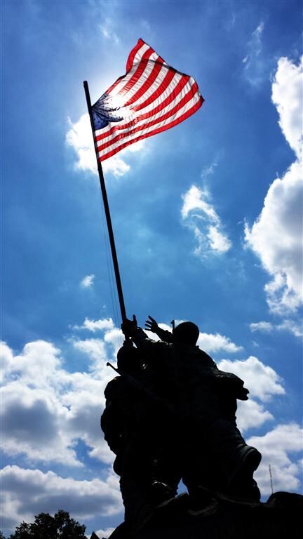 sun backlighting iwo jima memorial