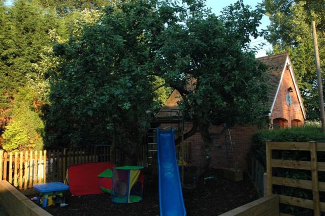 Woodland Cottage - Sam's play yard