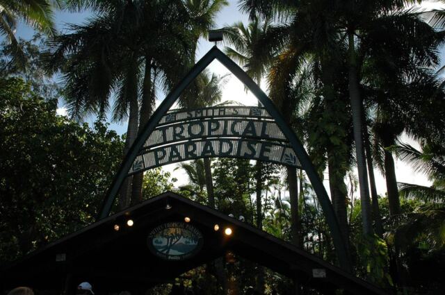 Entrance to Smith's Tropical Paradise