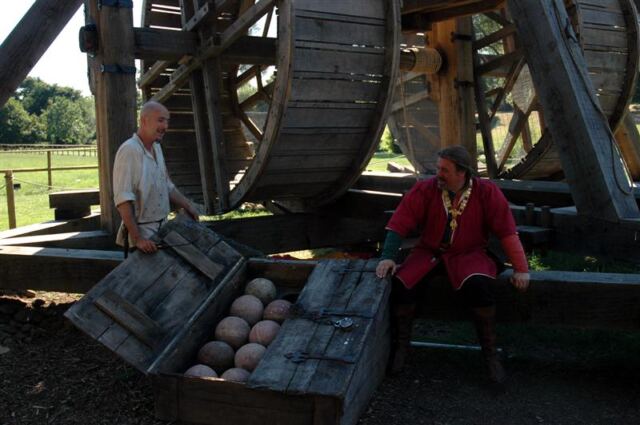Trebuchet projectiles