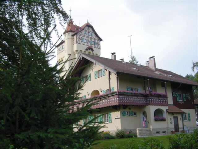 cg-s-house-and-tower