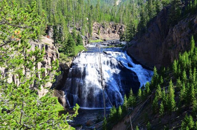Gibbon Falls (2)