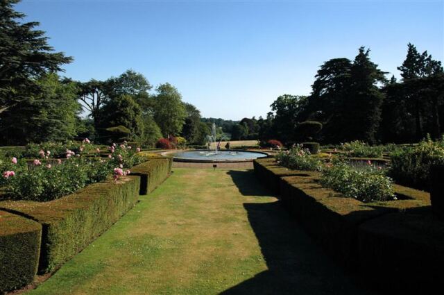 Warwick peacock gardens