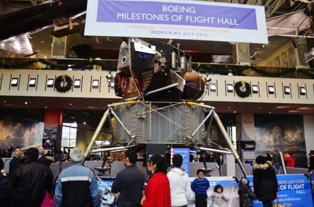 NASM-Apollo-LM-mockup