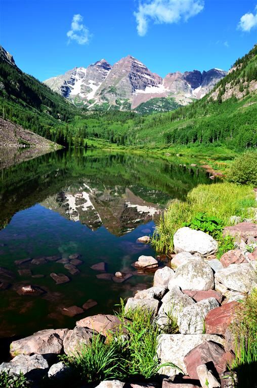 Maroon Bells - mountain lake reflection 2