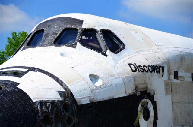 Discovery outside (2)