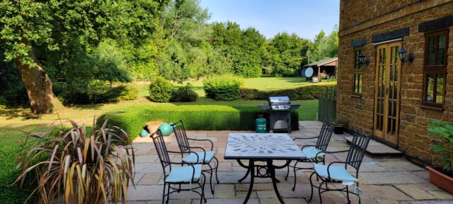 Oakleigh House back patio
