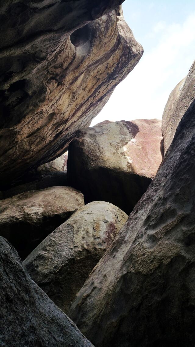 The Baths - various rock formations 19
