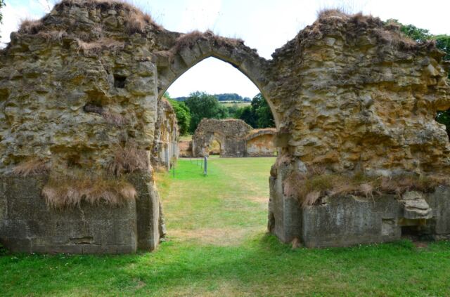 Hailes Abbey ruins (51)