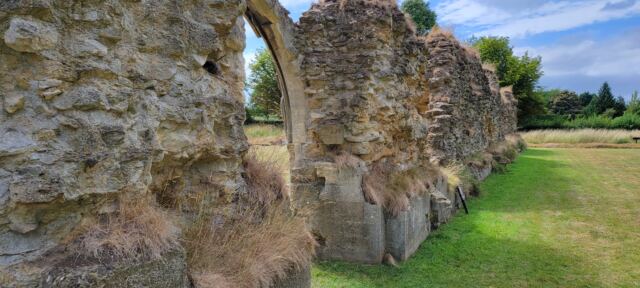 Hailes Abbey ruins (07)