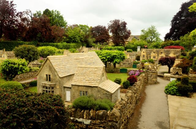Bourton-on-the-Water model village (14)