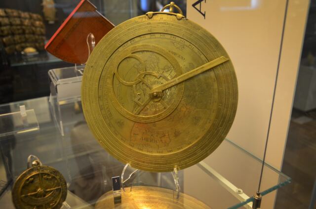 Astrolabes at the Museum of the History of Science - Oxford (6)