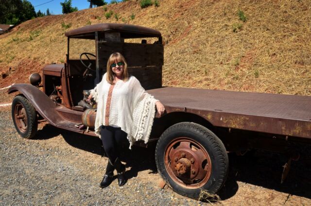 Boeger Winery - old truck 02