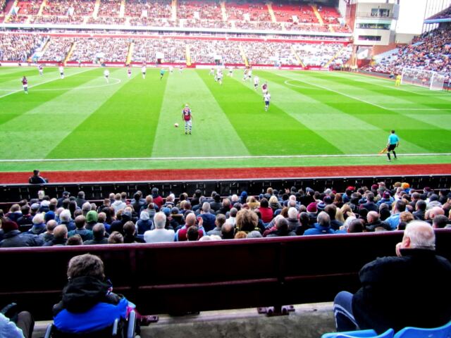Villa v Spurs - match action (15)