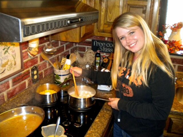melanie-making-mashed-potatoes