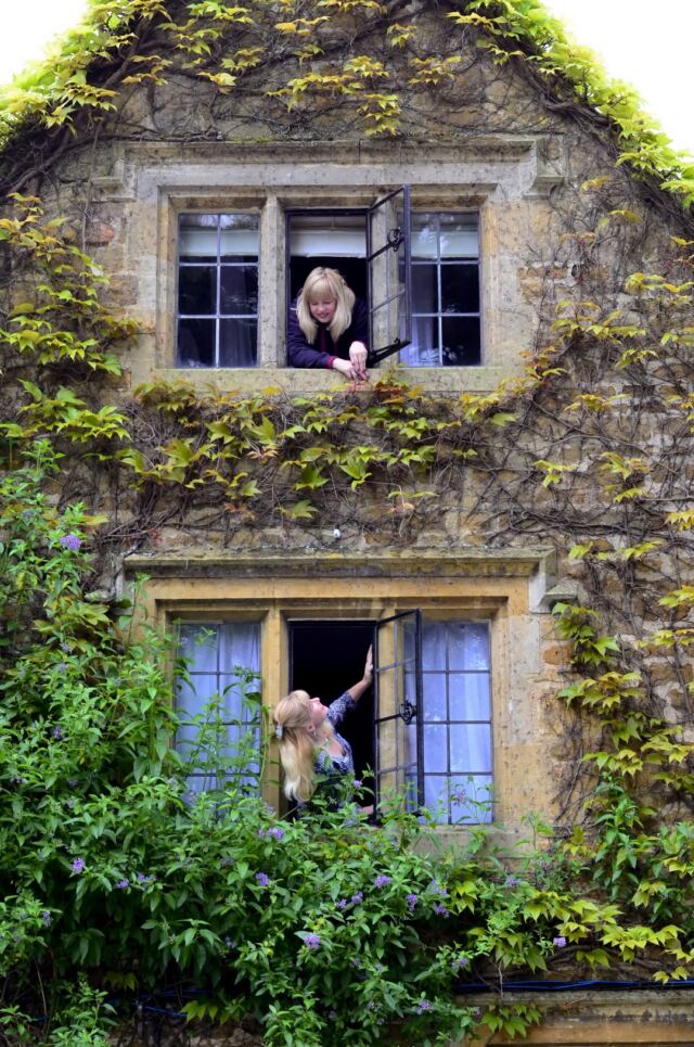 Kathy and LeAnn - Charingworth windows (4)