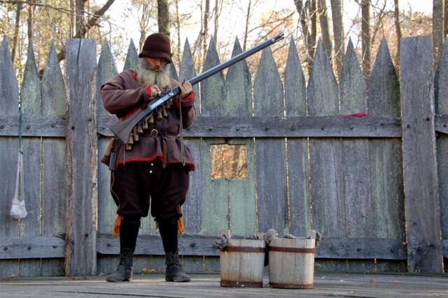 Demonstrating weapon loading