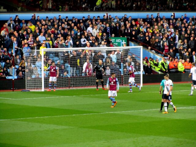 Villa v Spurs - match action (17)