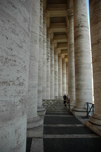 Vatican columns