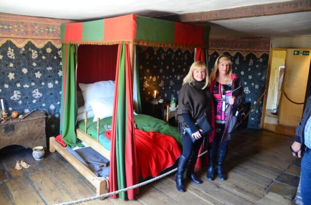 kathy-and-leann-in-shakespeare-birthroom