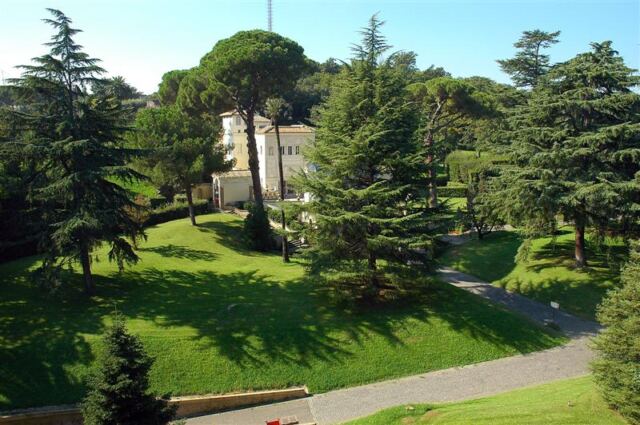 More Papal gardens
