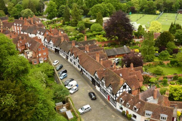 warwick-village-view-from-atop-warwick-castle-2