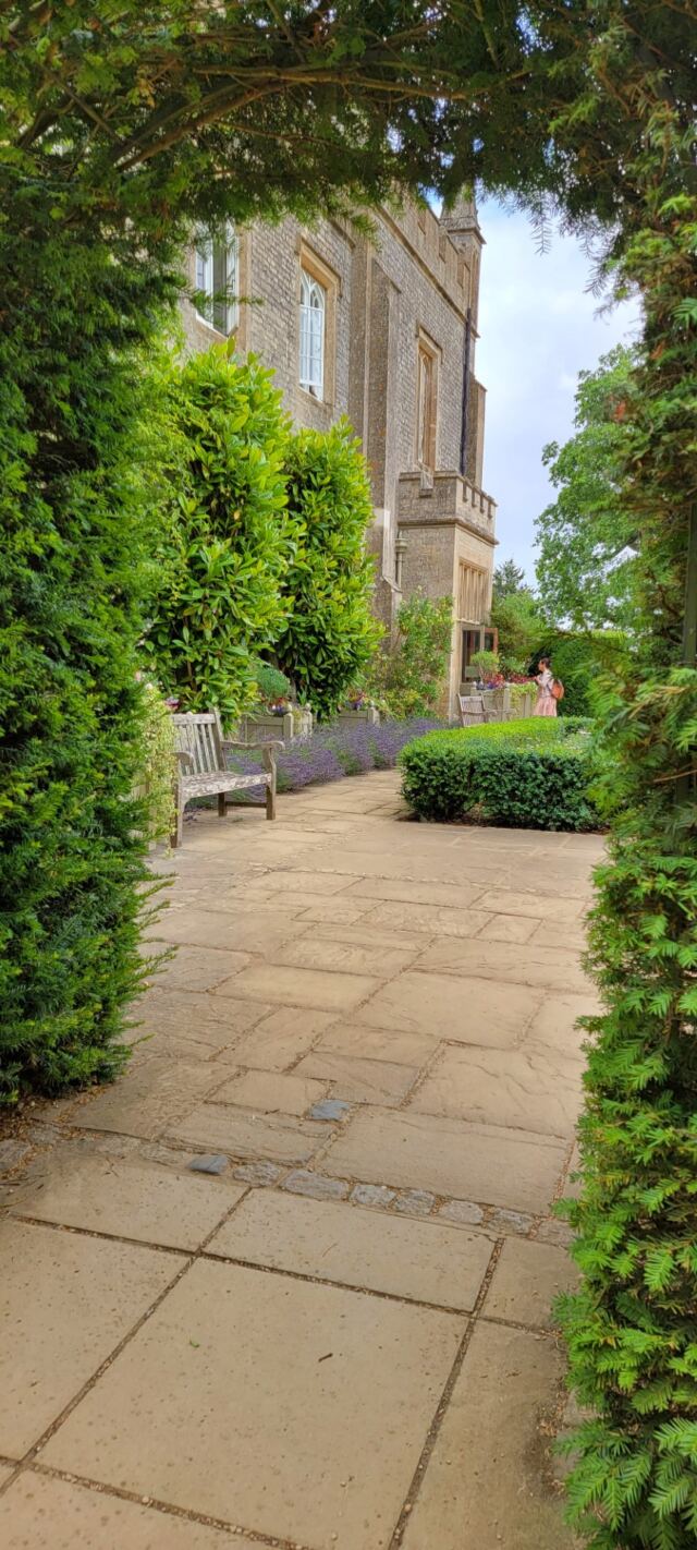 Cotswold Wildlife Park - admin building (1)