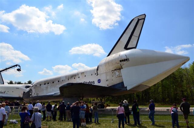 Discovery outside (16)