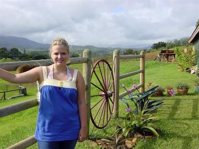 Mel and fence (1)
