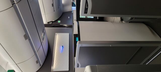 BA business cabin (2)