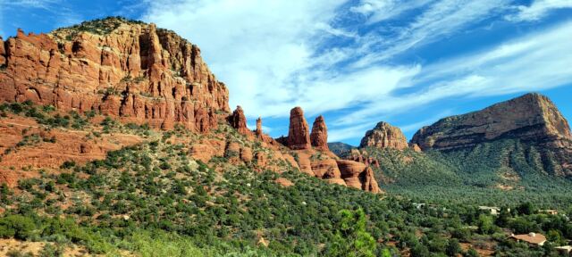 Chapel of the Holy Cross - rock formations (02)