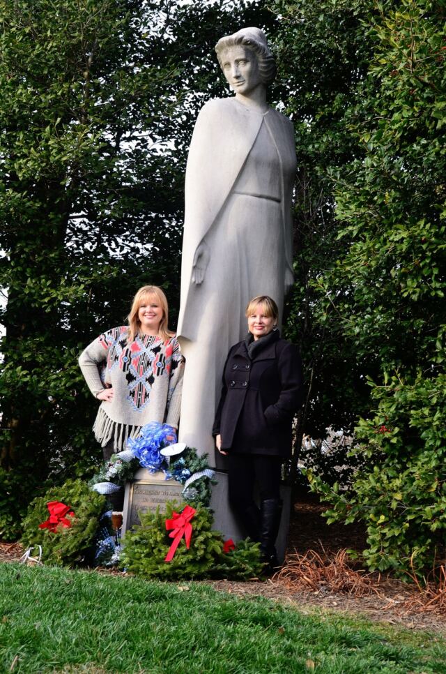 Mel-and-Kathy-Arlington-Nurses-Memorial-1-
